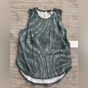 Lululemon Women’s Size 12 High Neck Split Hem Run Tank dimensional, blue icing